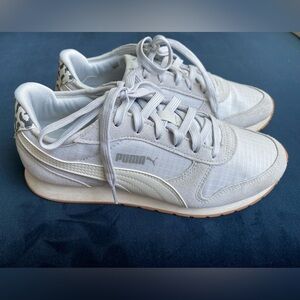 Puma Light Gray Sneakers